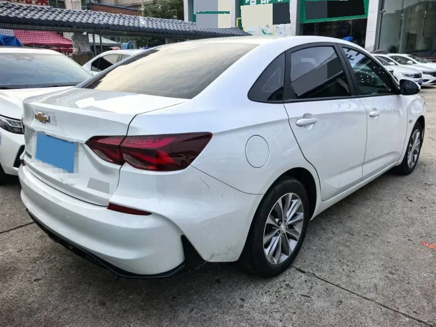 2024 Chevrolet Monza 1.5L 113HP L4 6DCT,autocango,china used car exporter,china ev exporter,chinese used car exporter,chinese used ev exporter