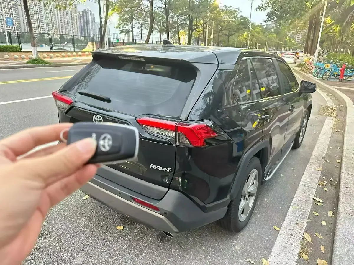 2021 Toyota RAV4 2.0L 171HP L4 CVT,autocango,china used car exporter,china ev exporter,chinese used car exporter,chinese used ev exporter