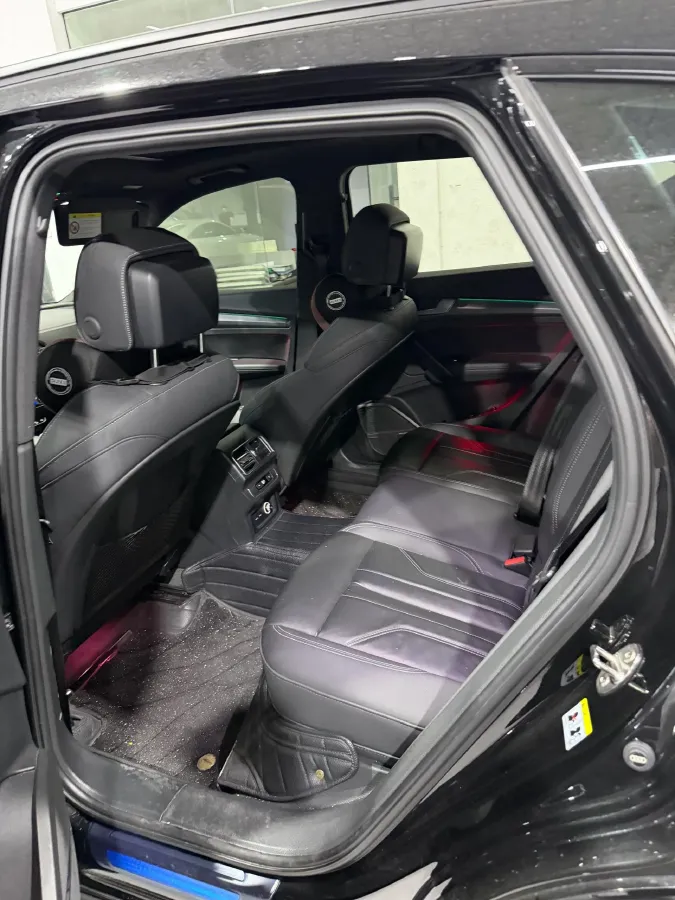 2023 Audi Q5L 2.0T 245HP L4 7DCT,autocango,china used car exporter,china ev exporter,chinese used car exporter,chinese used ev exporter