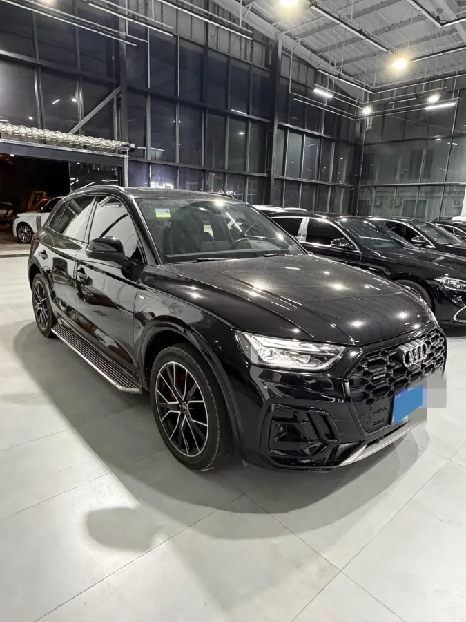 2023 Audi Q5L 2.0T 245HP L4 7DCT,autocango,china used car exporter,china ev exporter,chinese used car exporter,chinese used ev exporter