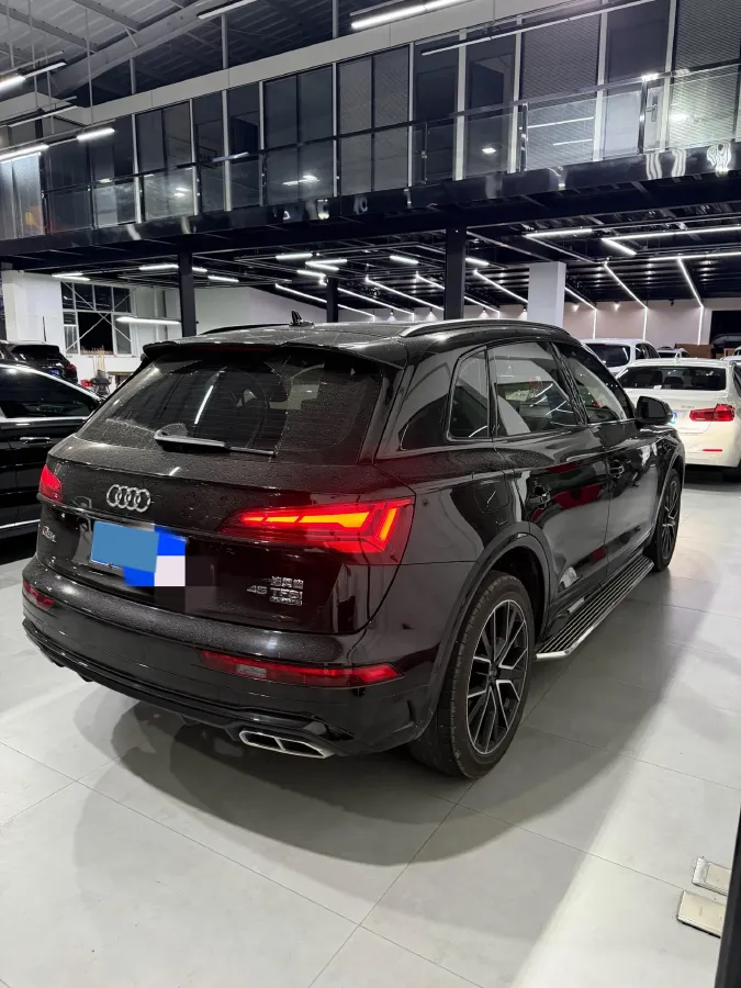 2023 Audi Q5L 2.0T 245HP L4 7DCT,autocango,china used car exporter,china ev exporter,chinese used car exporter,chinese used ev exporter