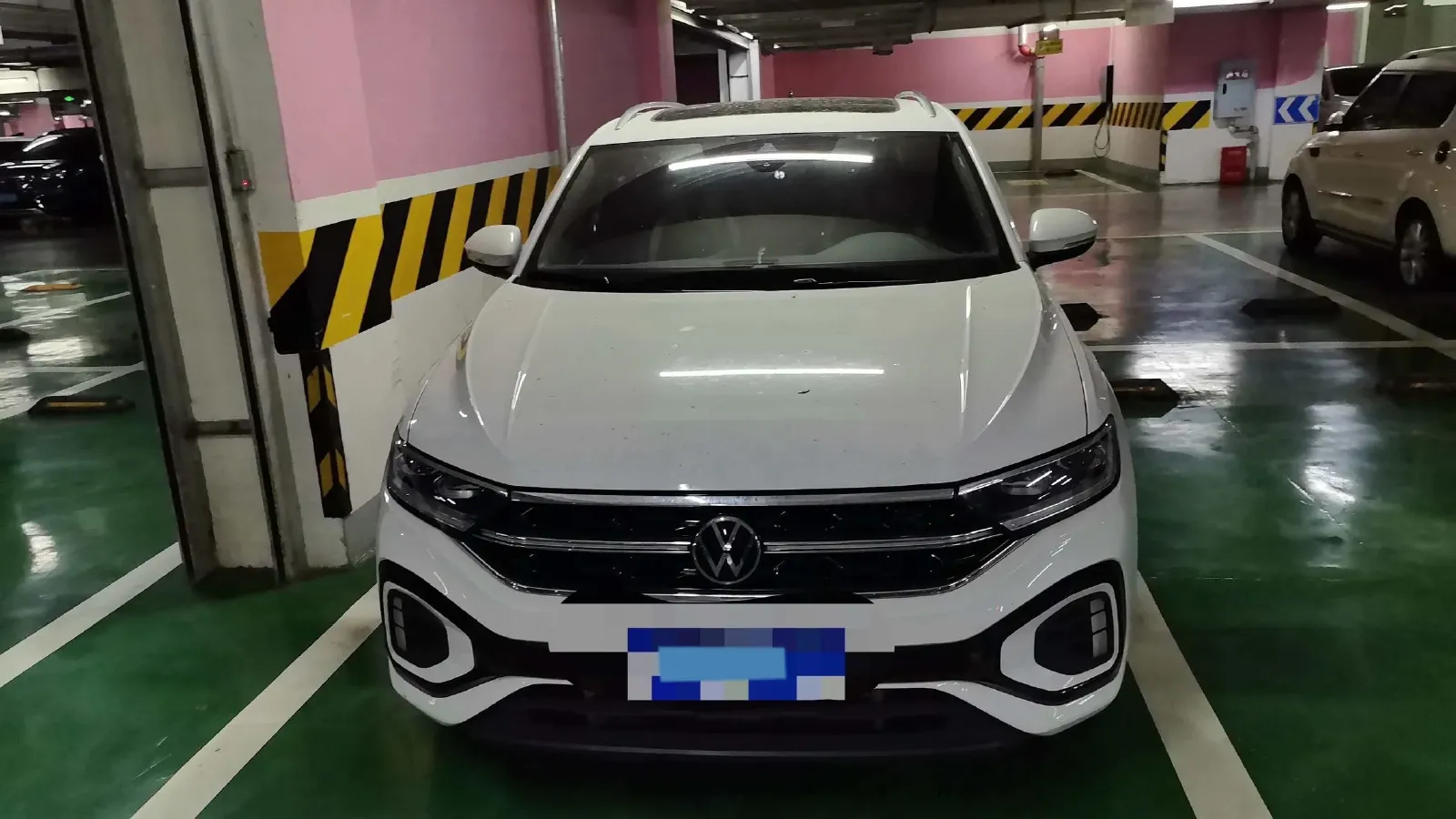 2023 Volkswagen T-Roc 1.5T 160HP L4 7DCT,autocango,china used car exporter,china ev exporter,chinese used car exporter,chinese used ev exporter
