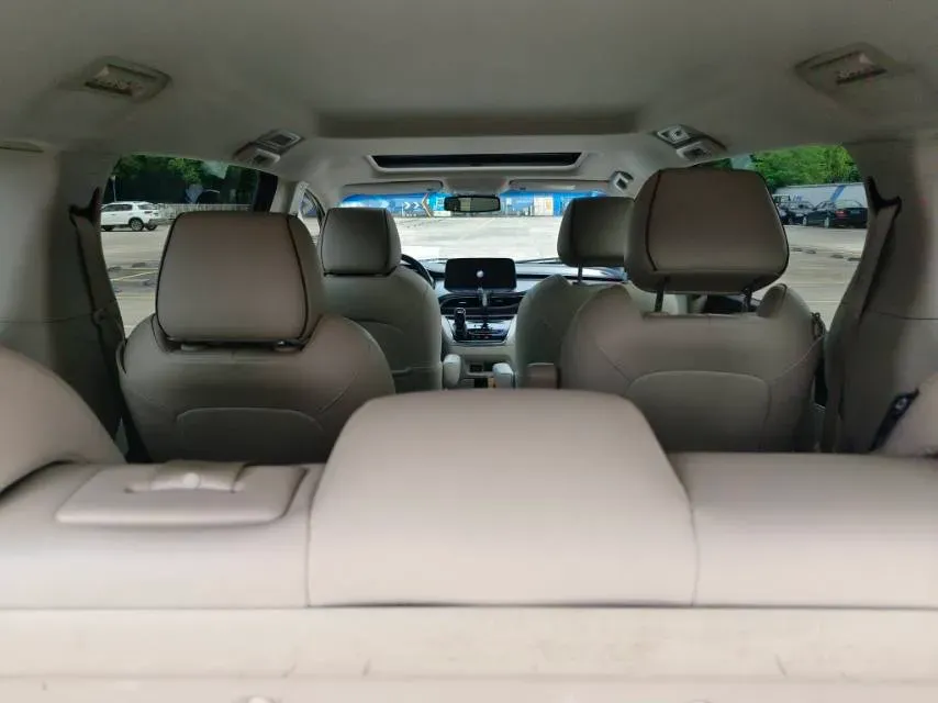 2021 Buick GL8 2.0T 237HP L4 9AT,autocango,china used car exporter,china ev exporter,chinese used car exporter,chinese used ev exporter