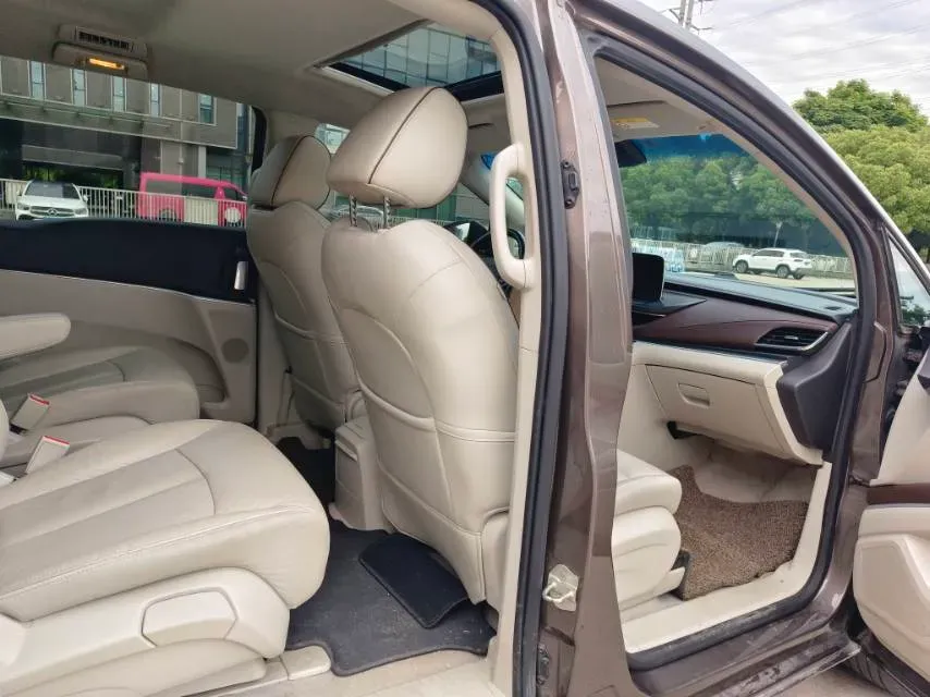 2021 Buick GL8 2.0T 237HP L4 9AT,autocango,china used car exporter,china ev exporter,chinese used car exporter,chinese used ev exporter