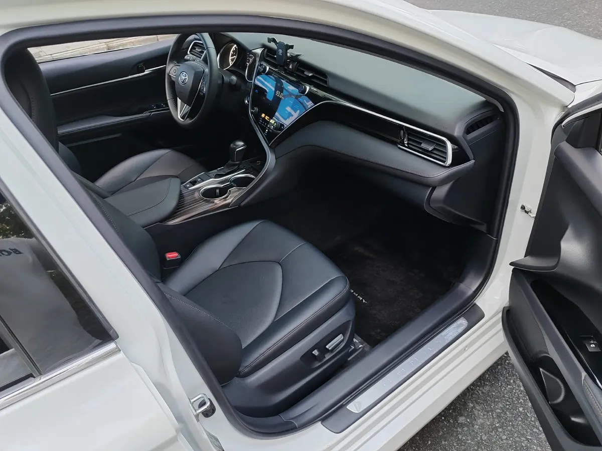 2019 Toyota Camry 2.0L 178HP L4 CVT,autocango,china used car exporter,china ev exporter,chinese used car exporter,chinese used ev exporter