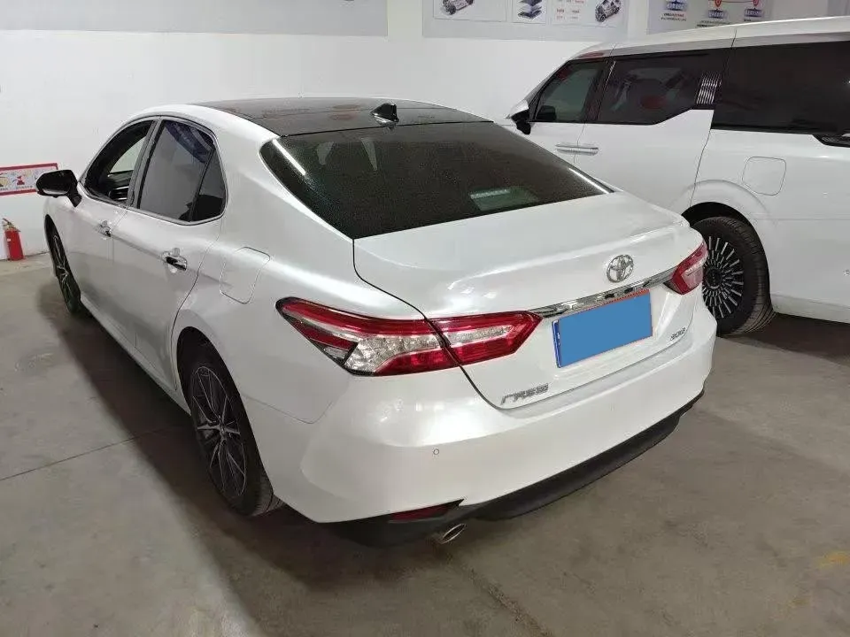 2021 Toyota Camry 2.5L 209HP L4 8AT,autocango,china used car exporter,china ev exporter,chinese used car exporter,chinese used ev exporter