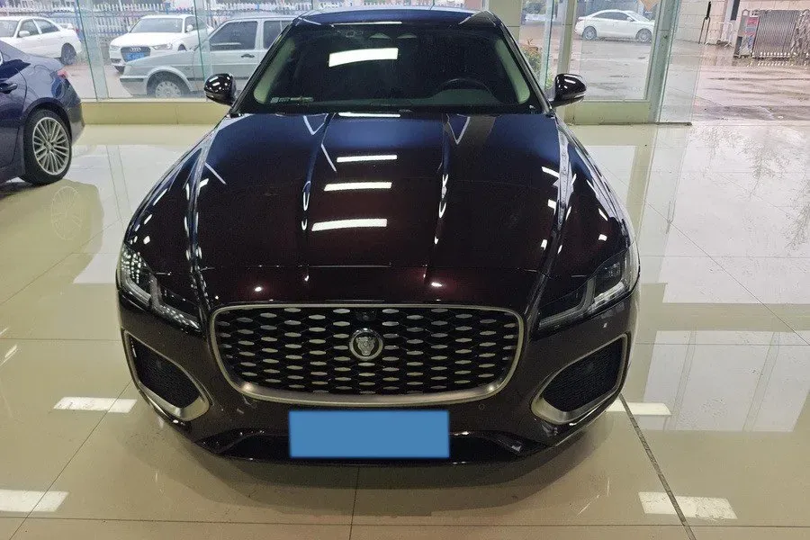 2021 Jaguar XFL 2.0T 200HP L4 8AT,autocango,china used car exporter,china ev exporter,chinese used car exporter,chinese used ev exporter