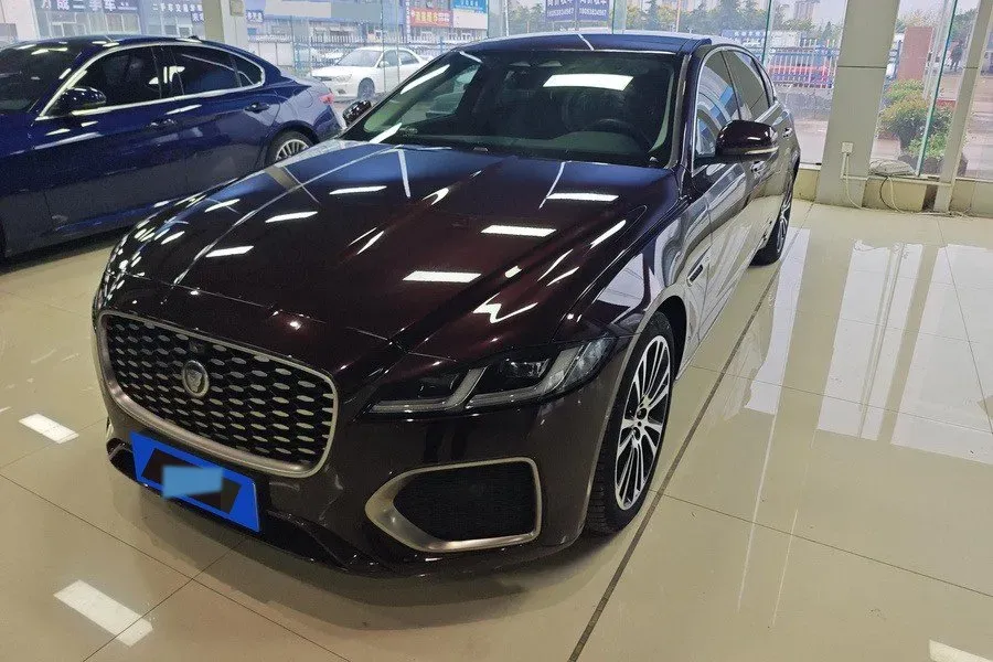 2021 Jaguar XFL 2.0T 200HP L4 8AT,autocango,china used car exporter,china ev exporter,chinese used car exporter,chinese used ev exporter