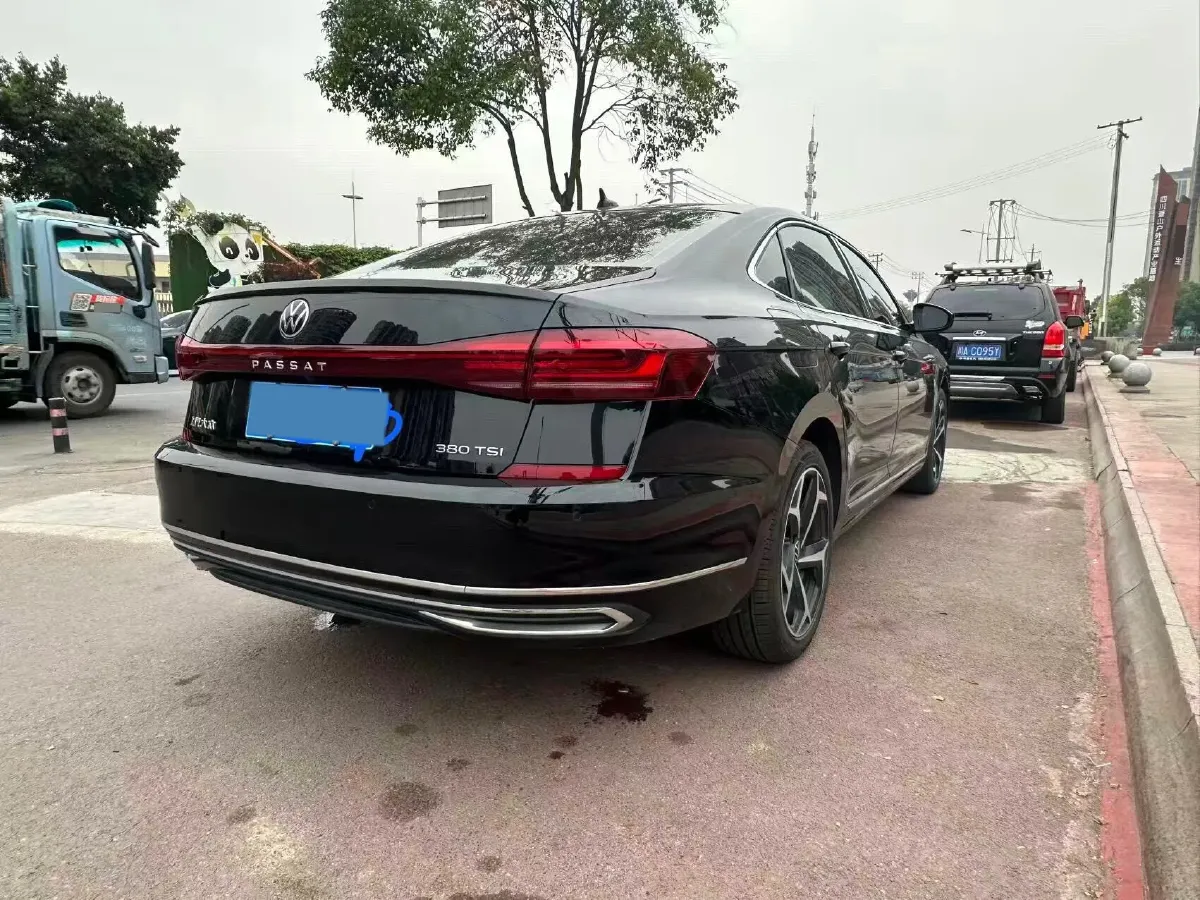 2024 Volkswagen Passat 2.0T 220HP L4 7DCT,autocango,china used car exporter,china ev exporter,chinese used car exporter,chinese used ev exporter