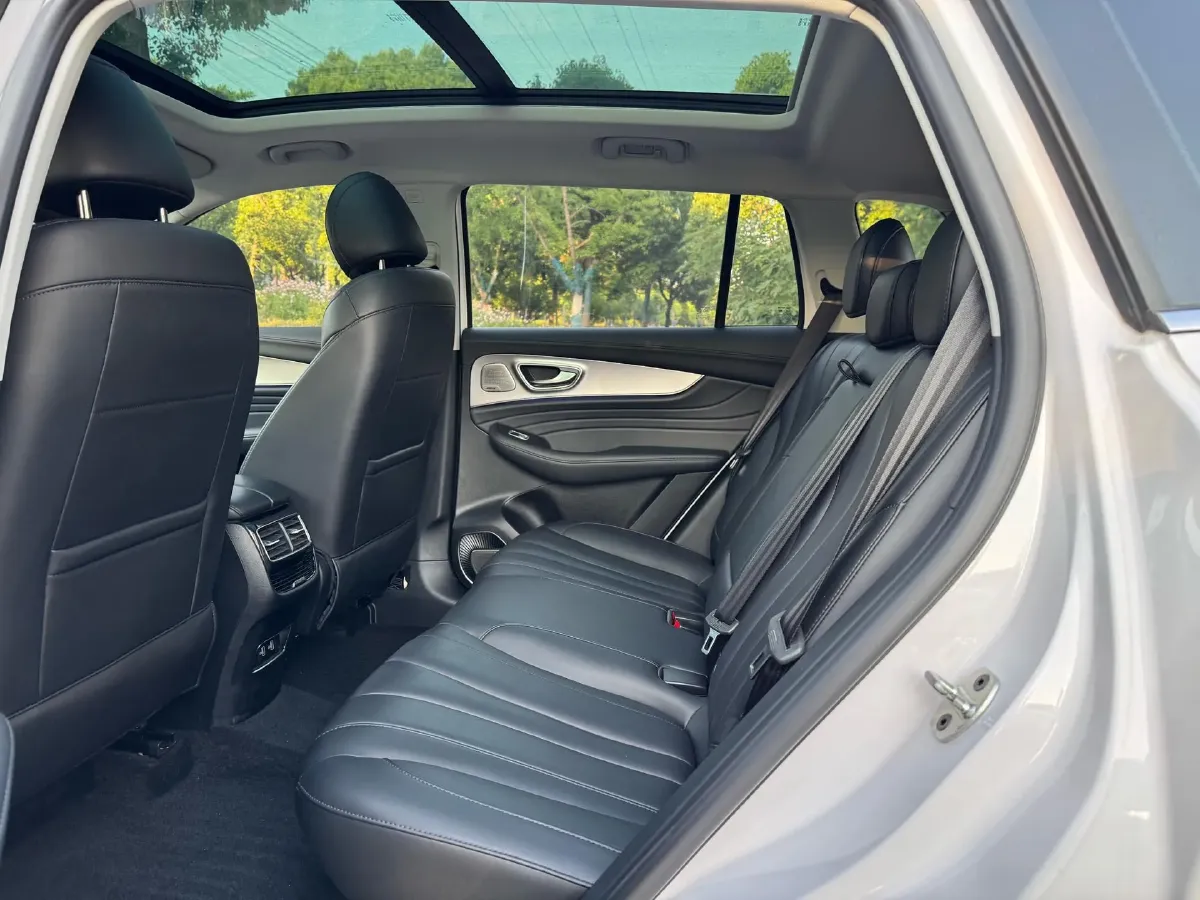 2019 Roewe RX5 MAX 2.0T 231HP L4 6DCT,autocango,china used car exporter,china ev exporter,chinese used car exporter,chinese used ev exporter