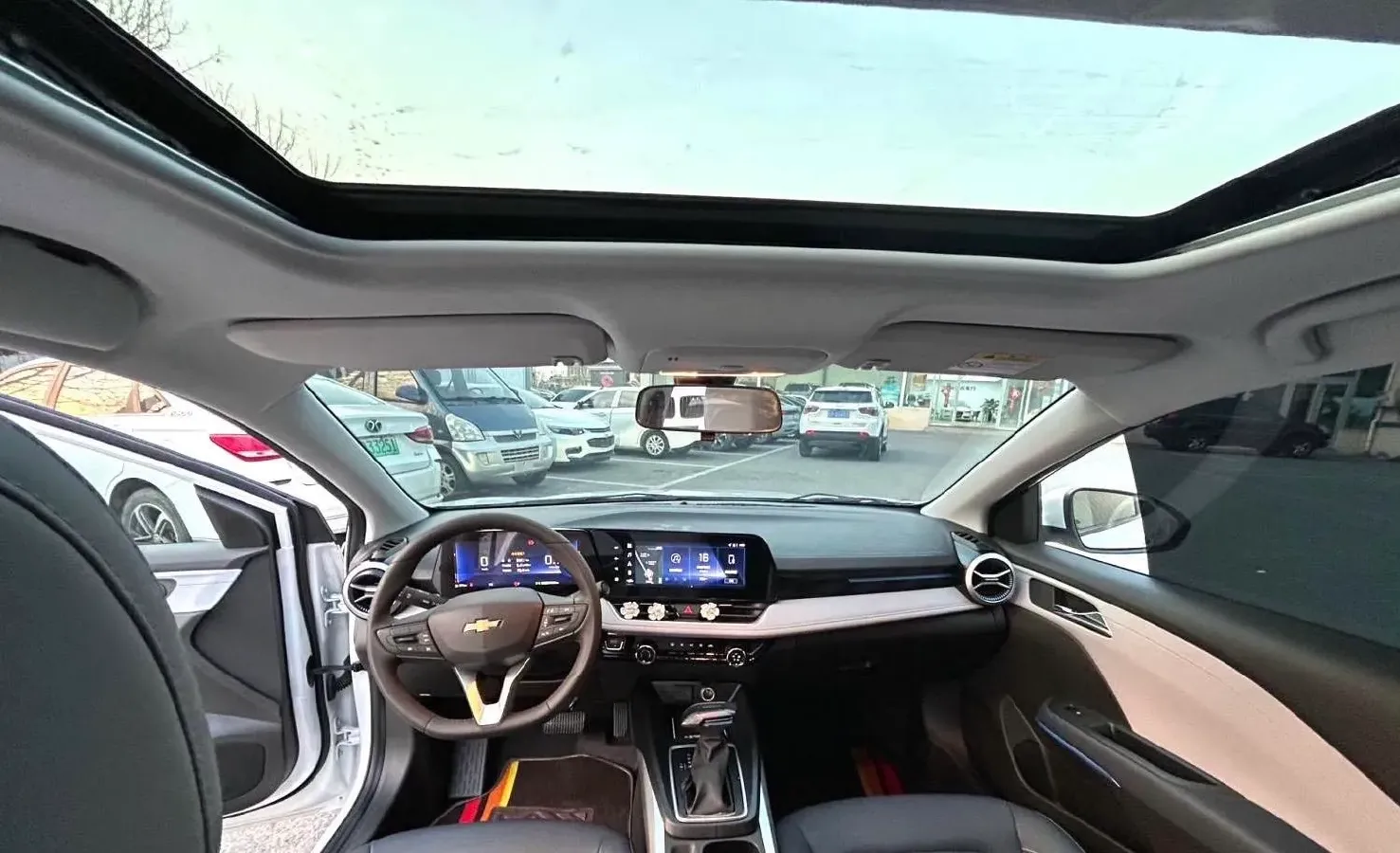2023 Chevrolet Monza 1.5L 113HP L4 6DCT,autocango,china used car exporter,china ev exporter,chinese used car exporter,chinese used ev exporter