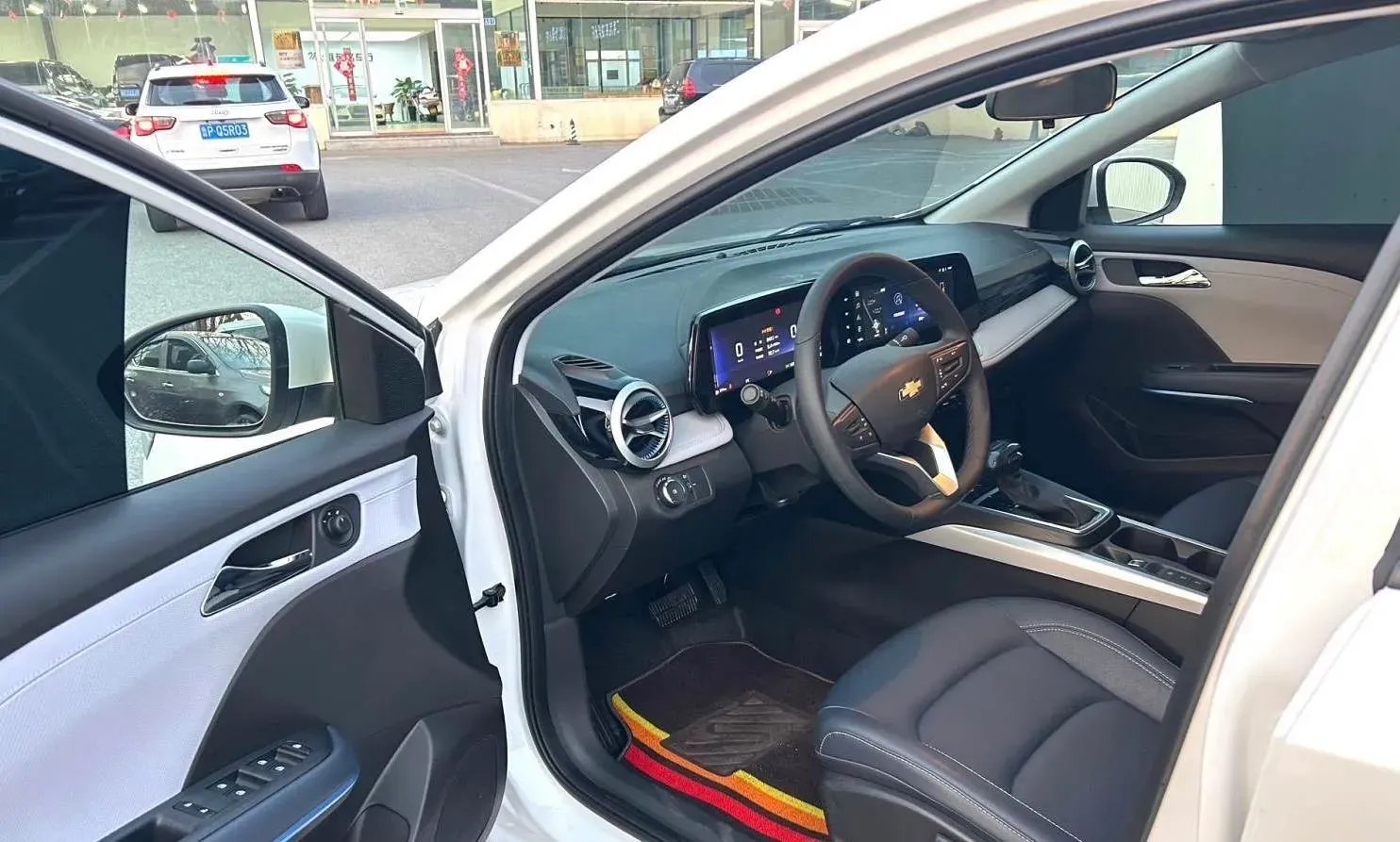 2023 Chevrolet Monza 1.5L 113HP L4 6DCT,autocango,china used car exporter,china ev exporter,chinese used car exporter,chinese used ev exporter