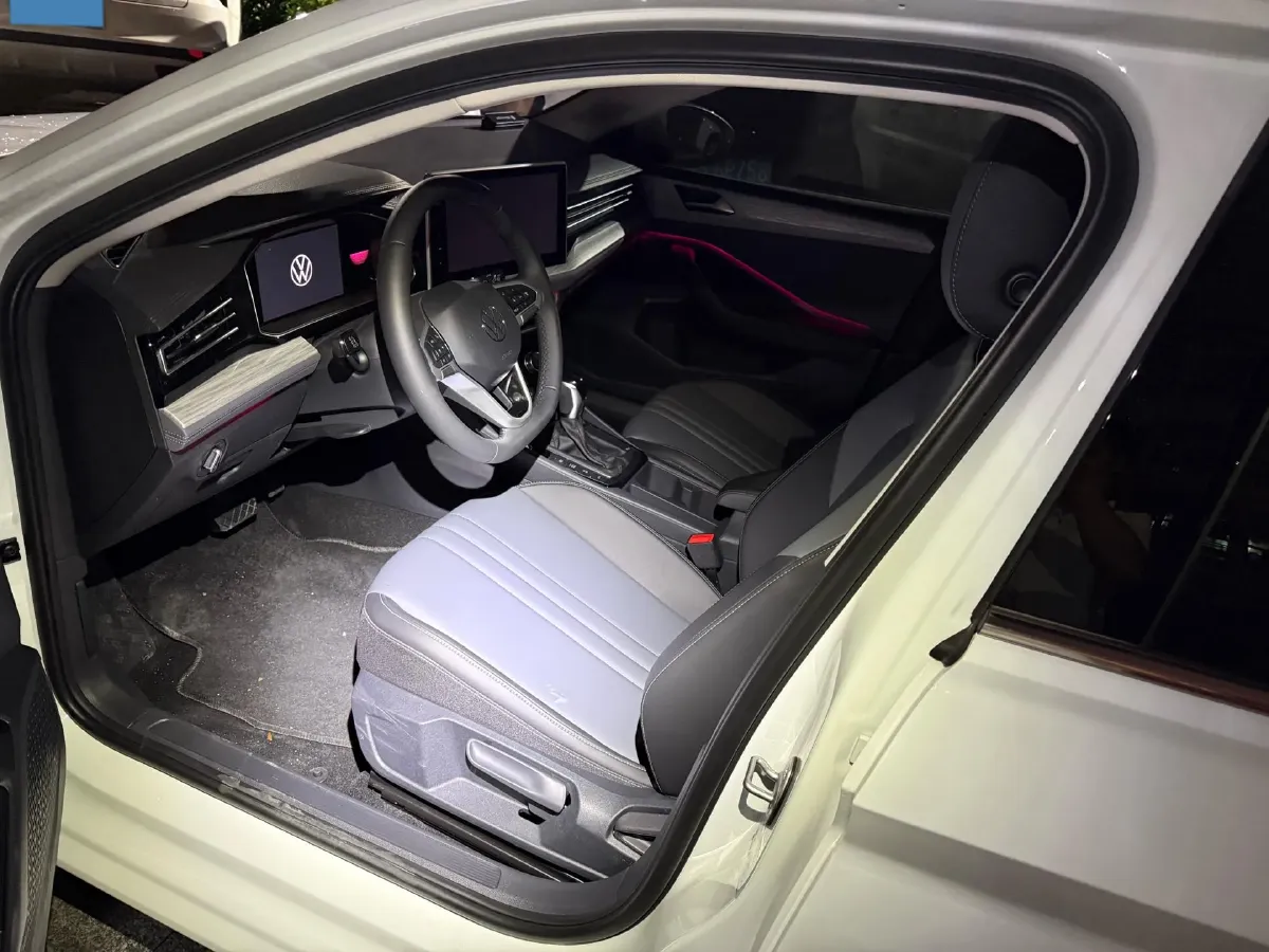 2026 Volkswagen Sagitar 1.5T 160HP L4 7DCT,autocango,china used car exporter,china ev exporter,chinese used car exporter,chinese used ev exporter