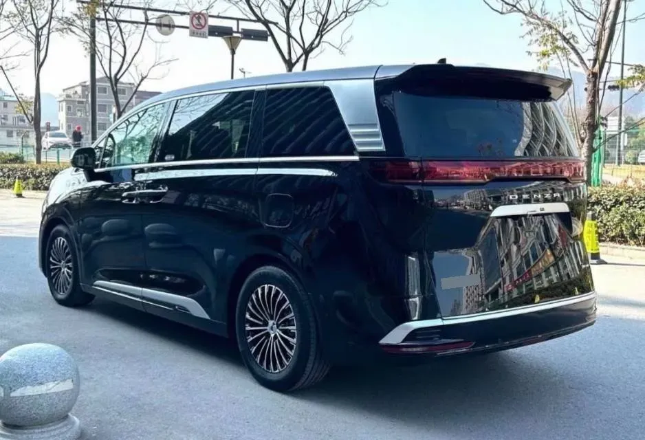 2025 Denza D9 1.5T 156HP L4 E-CVT PHEV,autocango,china used car exporter,china ev exporter,chinese used car exporter,chinese used ev exporter