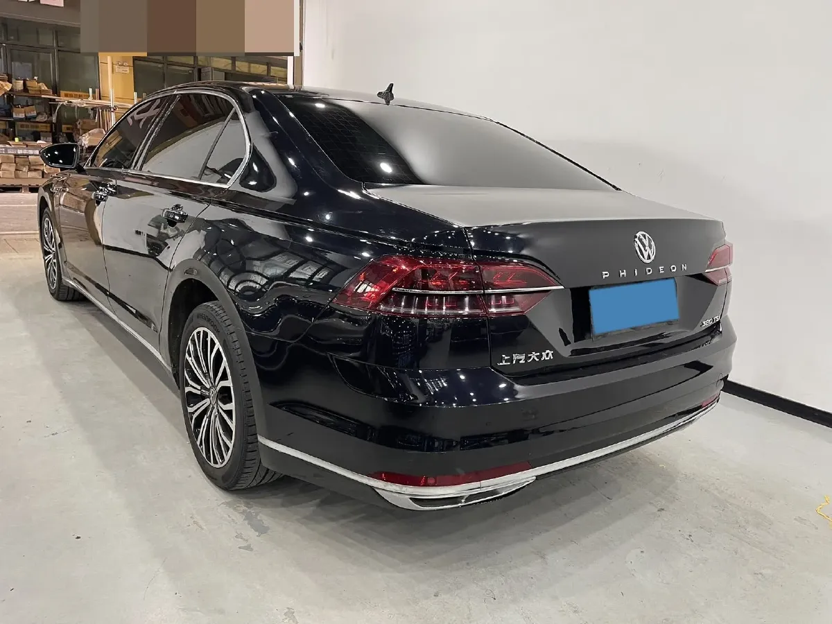 2019 Volkswagen Phideon 2.0T 224HP L4 7DCT,autocango,china used car exporter,china ev exporter,chinese used car exporter,chinese used ev exporter