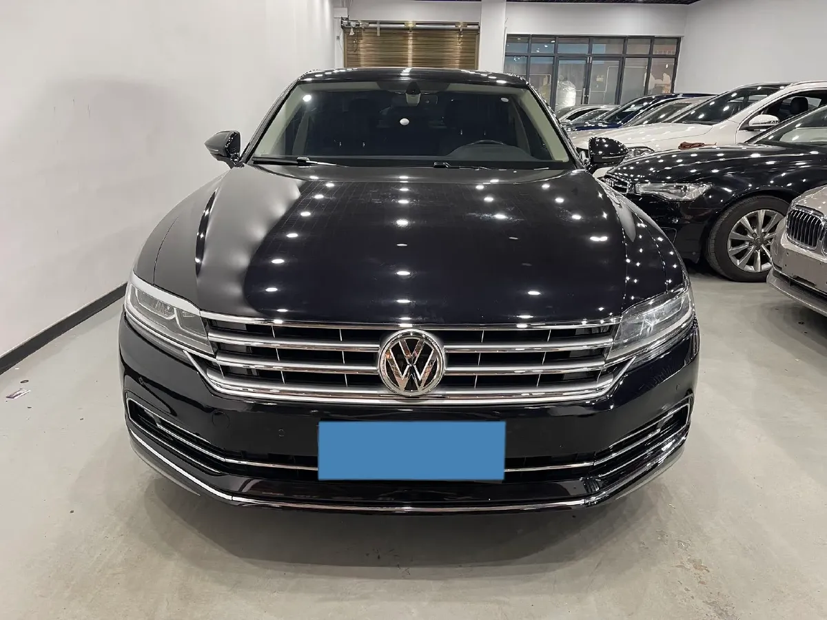 2019 Volkswagen Phideon 2.0T 224HP L4 7DCT,autocango,china used car exporter,china ev exporter,chinese used car exporter,chinese used ev exporter