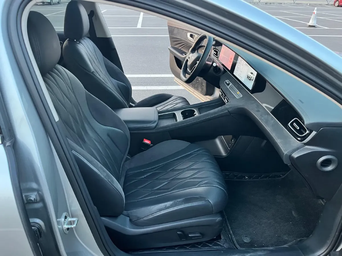 2023 Roewe D7 1.5L 112HP L4 1DHT PHEV 21.4KWH,autocango,china used car exporter,china ev exporter,chinese used car exporter,chinese used ev exporter
