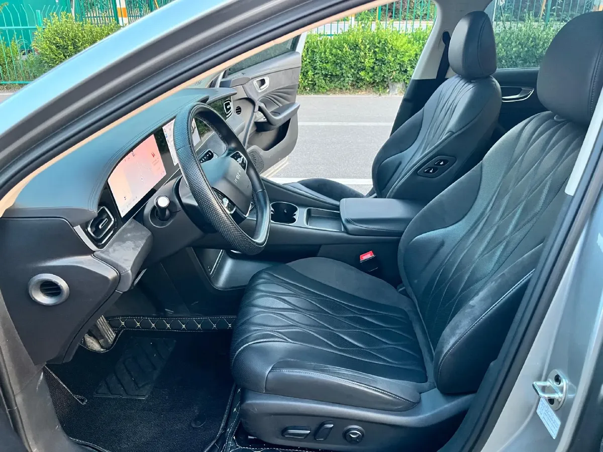 2023 Roewe D7 1.5L 112HP L4 1DHT PHEV 21.4KWH,autocango,china used car exporter,china ev exporter,chinese used car exporter,chinese used ev exporter