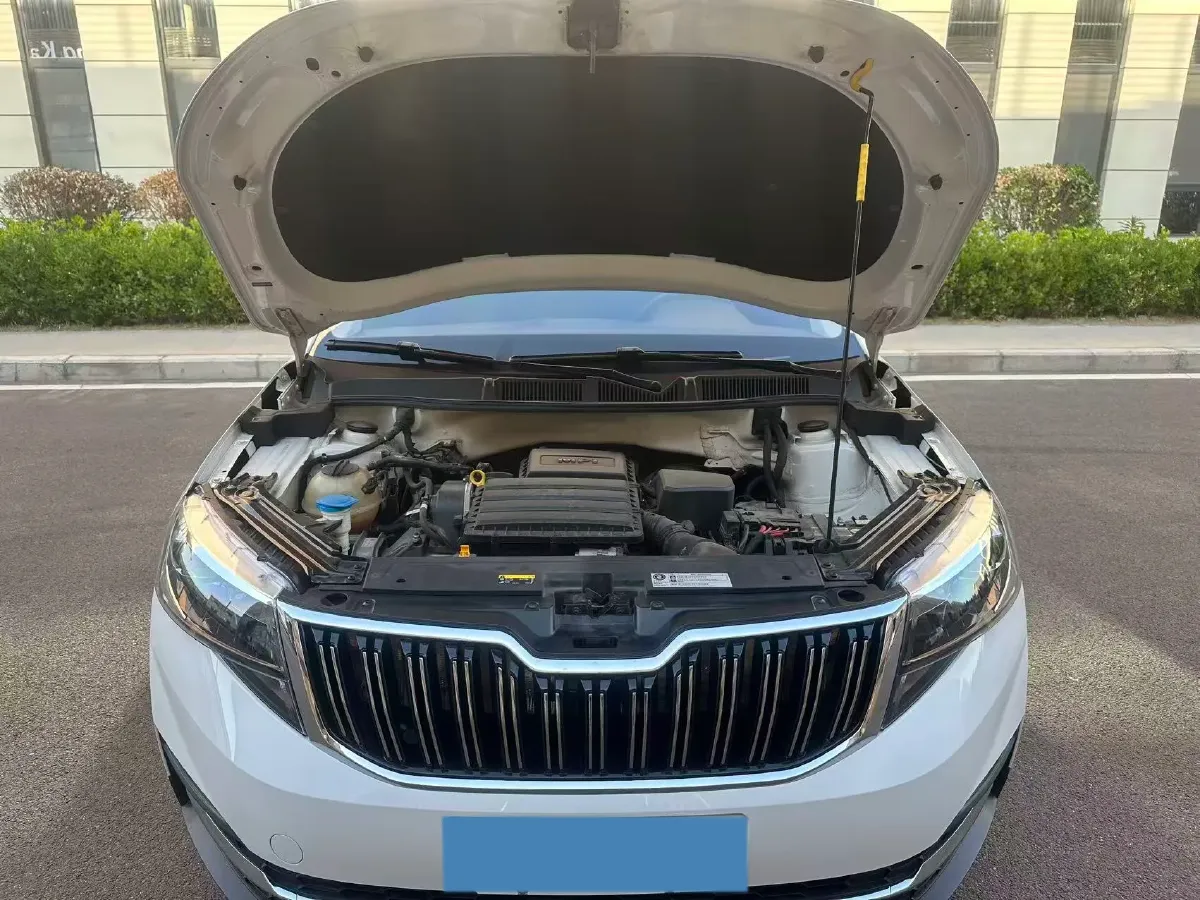 2021 Skoda Kamiq 1.5L 112HP L4 6AT,autocango,china used car exporter,china ev exporter,chinese used car exporter,chinese used ev exporter