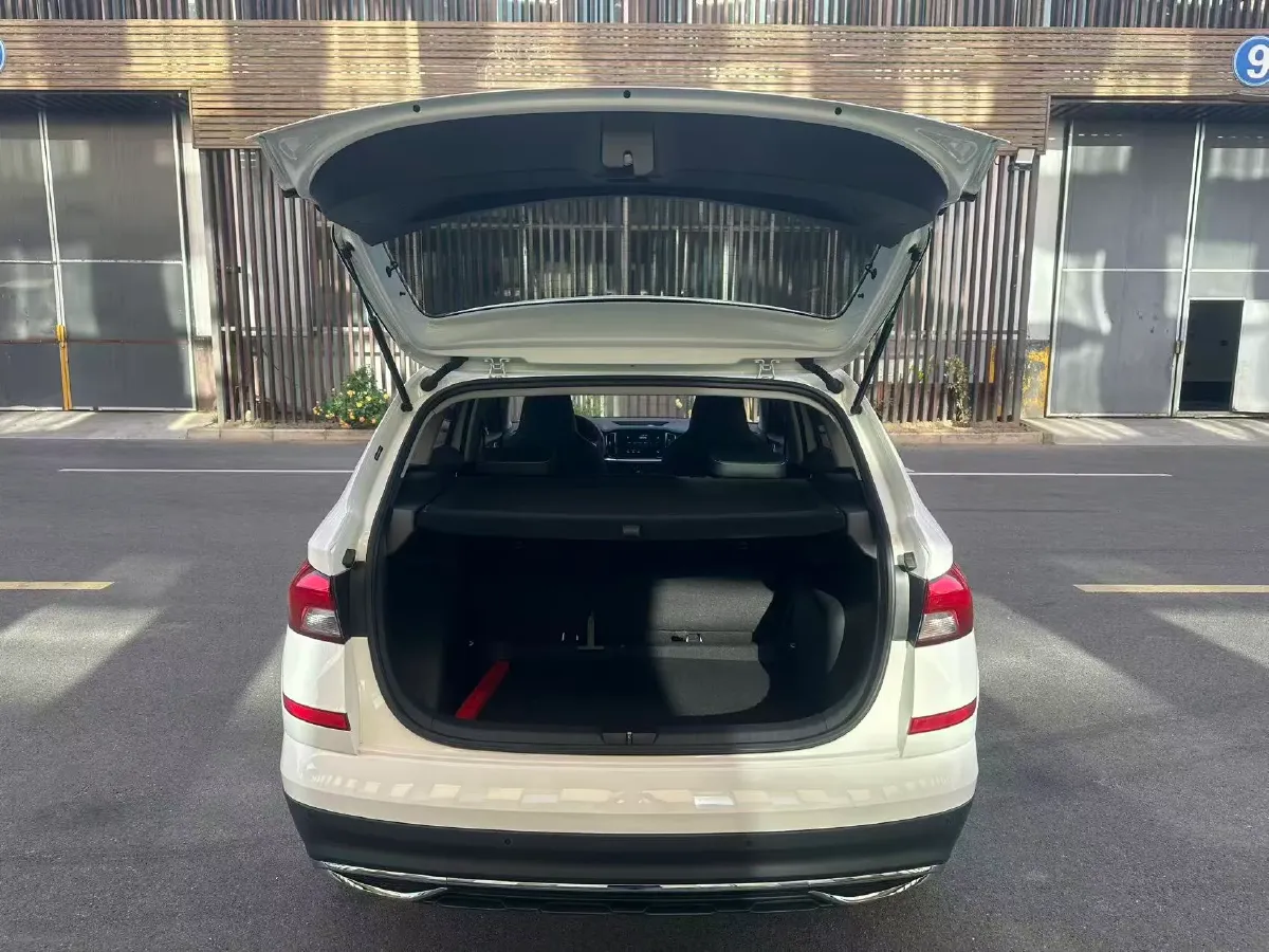 2021 Skoda Kamiq 1.5L 112HP L4 6AT,autocango,china used car exporter,china ev exporter,chinese used car exporter,chinese used ev exporter