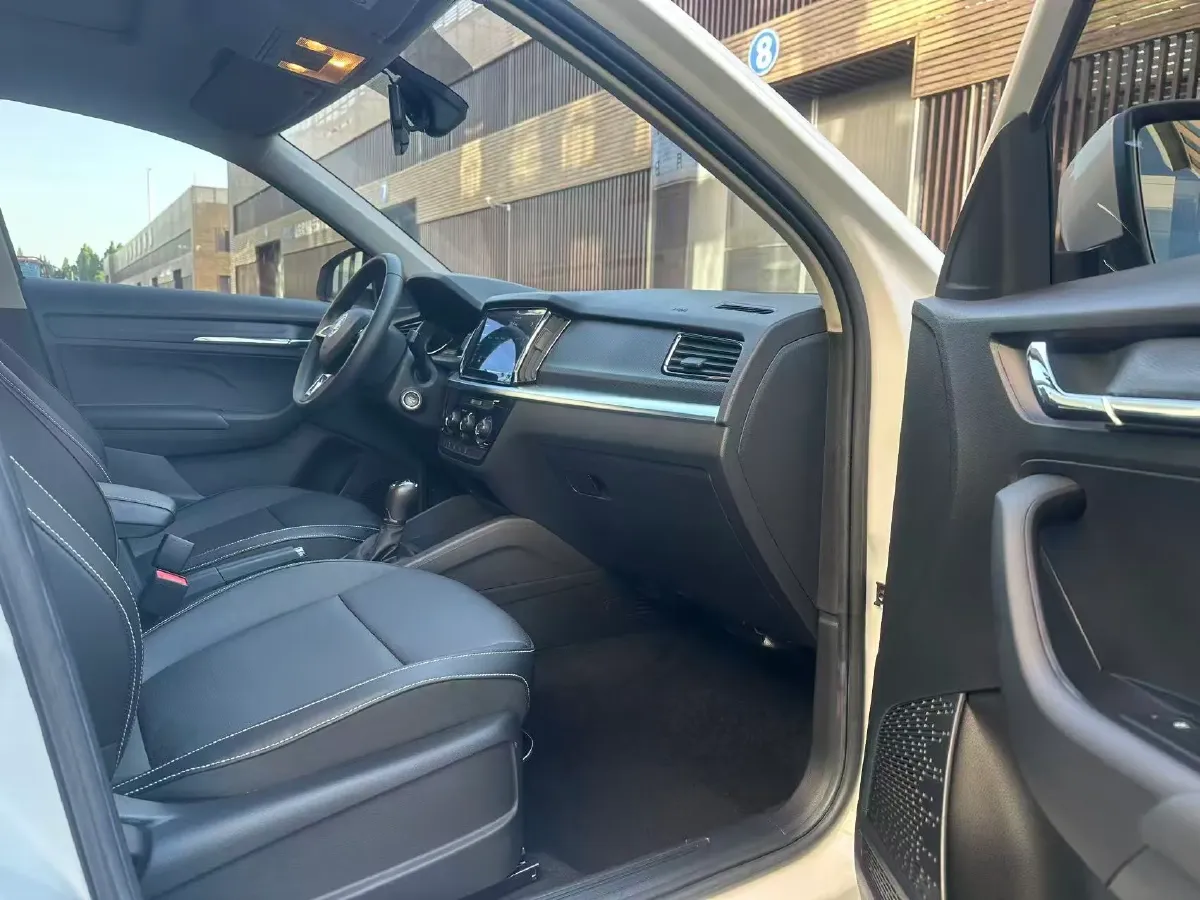 2021 Skoda Kamiq 1.5L 112HP L4 6AT,autocango,china used car exporter,china ev exporter,chinese used car exporter,chinese used ev exporter