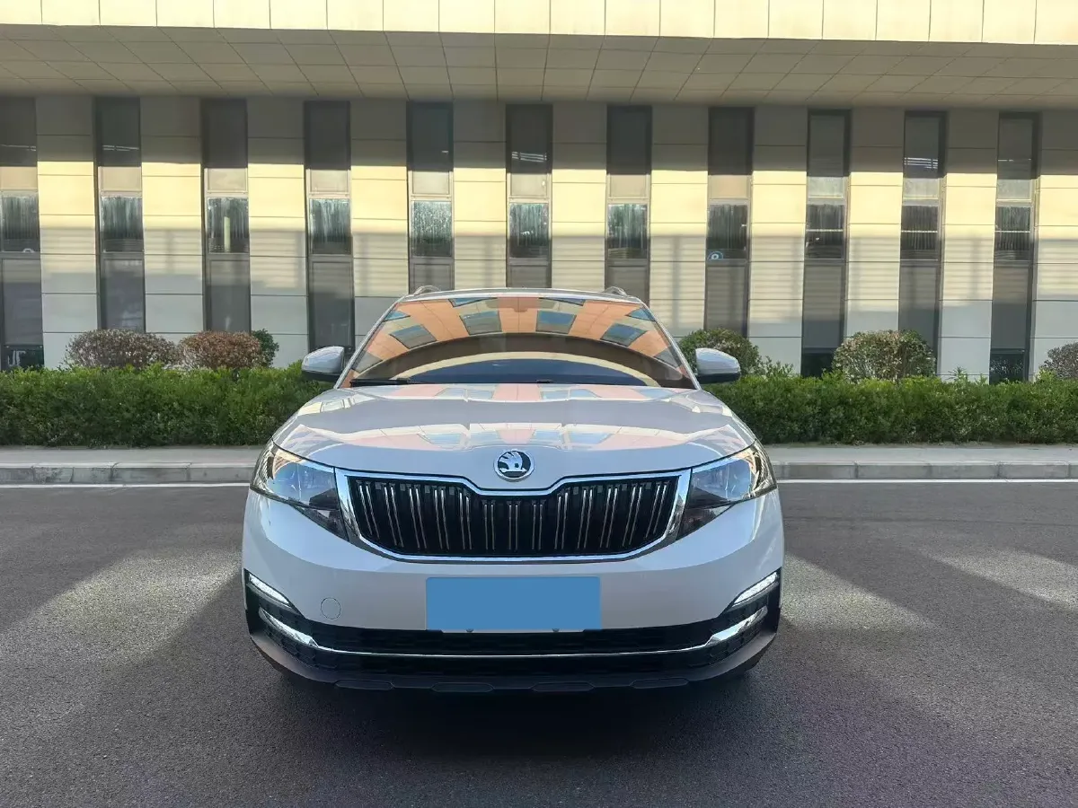 2021 Skoda Kamiq 1.5L 112HP L4 6AT,autocango,china used car exporter,china ev exporter,chinese used car exporter,chinese used ev exporter