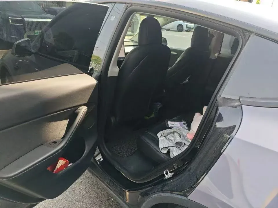 2022 Tesla Model Y BEV 60KWH,autocango,china used car exporter,china ev exporter,chinese used car exporter,chinese used ev exporter