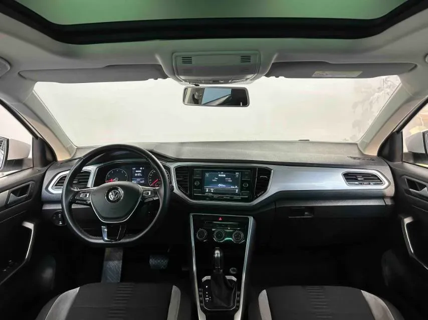 2020 Volkswagen T-Roc 1.4T 131HP L4 7DCT,autocango,china used car exporter,china ev exporter,chinese used car exporter,chinese used ev exporter