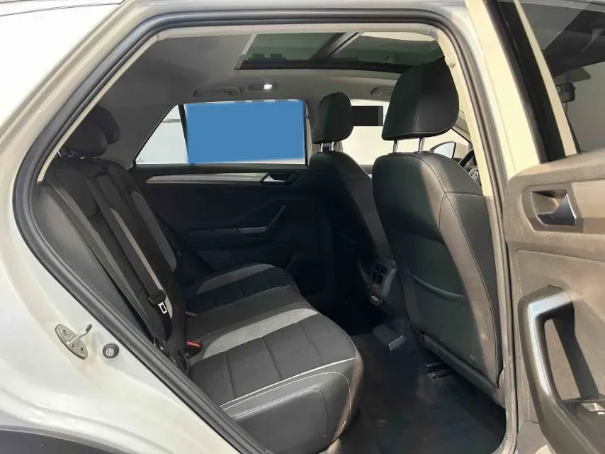 2020 Volkswagen T-Roc 1.4T 131HP L4 7DCT,autocango,china used car exporter,china ev exporter,chinese used car exporter,chinese used ev exporter
