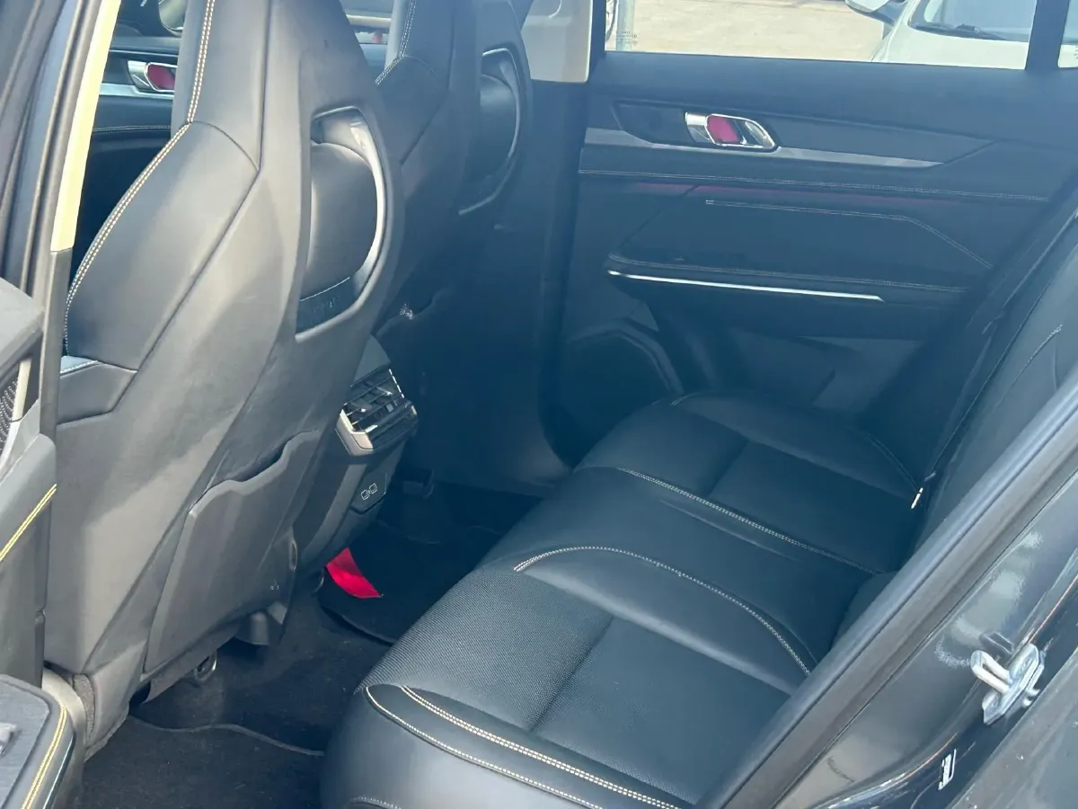2023 MAXUS Interstellar 2.0T 261HP L4 8AT,autocango,china used car exporter,china ev exporter,chinese used car exporter,chinese used ev exporter