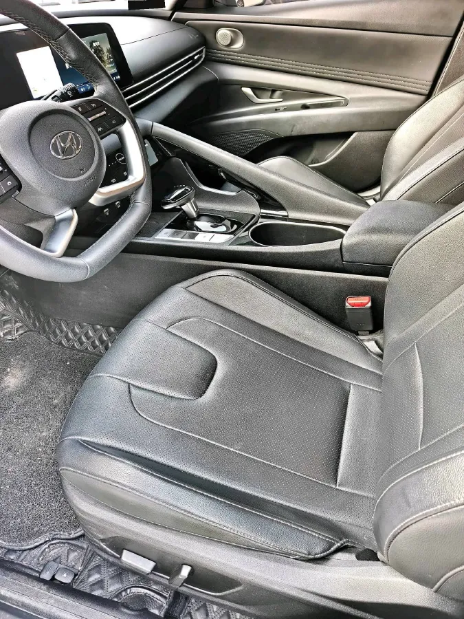 2021 Hyundai Elantra 1.5L 115HP L4 CVT,autocango,china used car exporter,china ev exporter,chinese used car exporter,chinese used ev exporter
