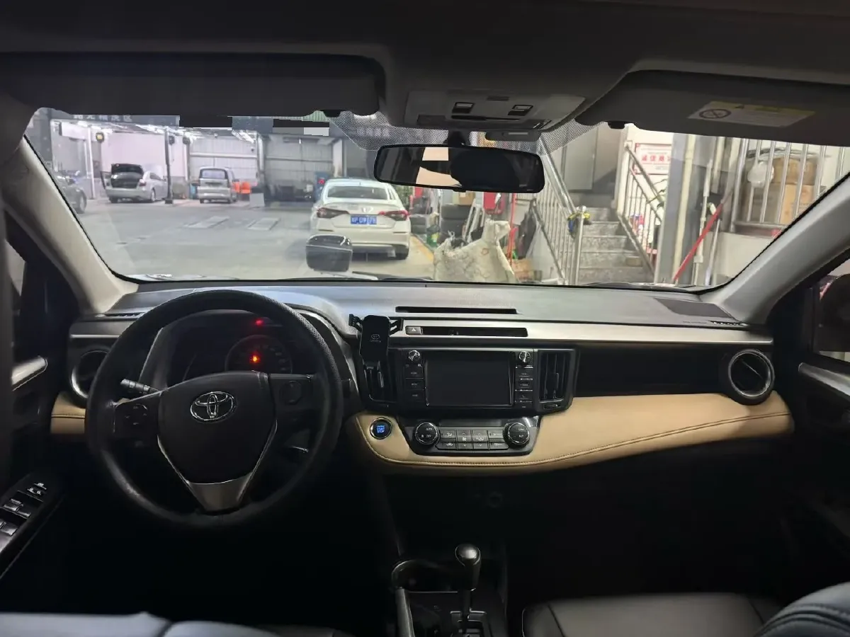 2018 Toyota RAV4 2.0L 151HP L4 CVT,autocango,china used car exporter,china ev exporter,chinese used car exporter,chinese used ev exporter