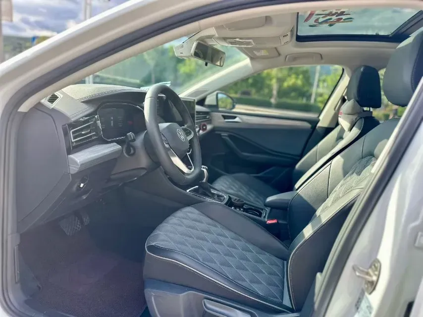 2023 Volkswagen Sagitar 1.5T 160HP L4 7DCT,autocango,china used car exporter,china ev exporter,chinese used car exporter,chinese used ev exporter