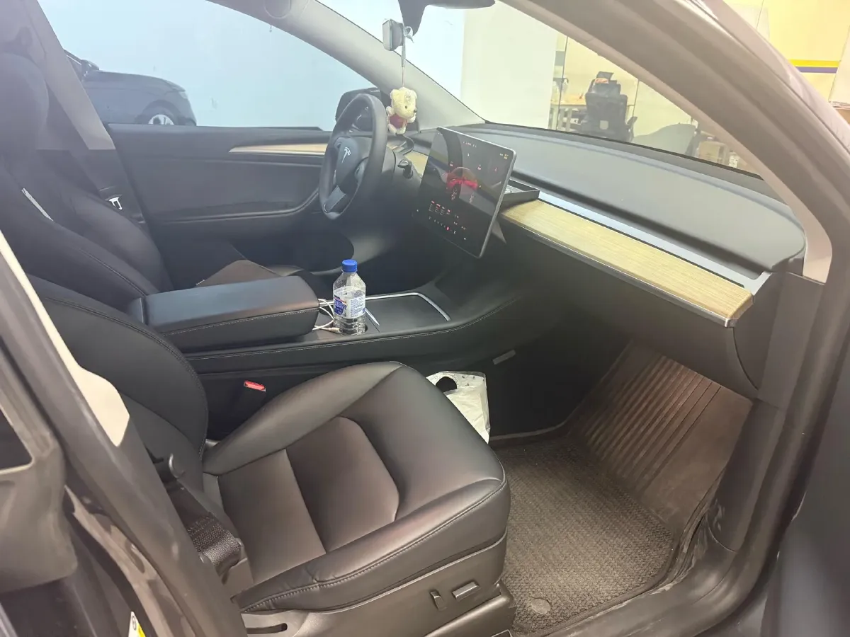 2022 Tesla Model Y BEV 60KWH,autocango,china used car exporter,china ev exporter,chinese used car exporter,chinese used ev exporter