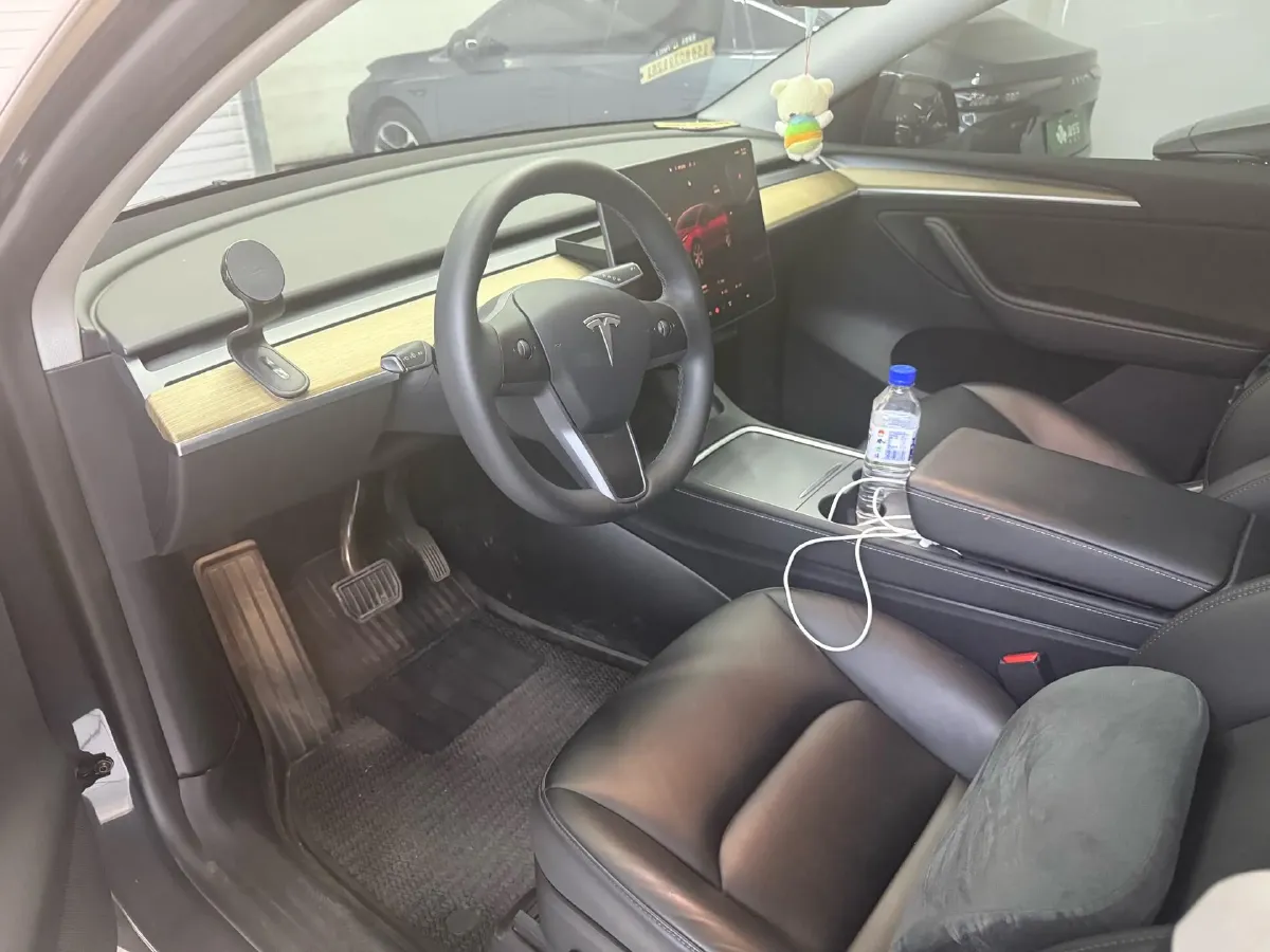 2022 Tesla Model Y BEV 60KWH,autocango,china used car exporter,china ev exporter,chinese used car exporter,chinese used ev exporter