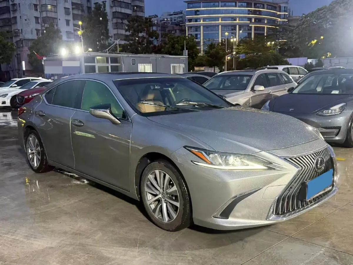 2020 Lexus ES 2.5L 207HP L4 8AT,autocango,china used car exporter,china ev exporter,chinese used car exporter,chinese used ev exporter
