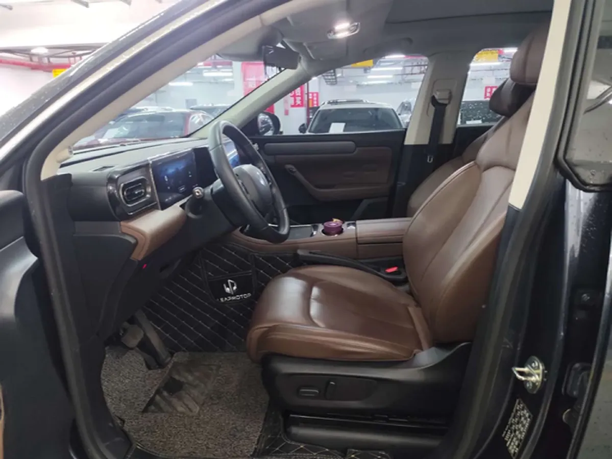 2023 Leapmotor C11 BEV 69.2KWH,autocango,china used car exporter,china ev exporter,chinese used car exporter,chinese used ev exporter
