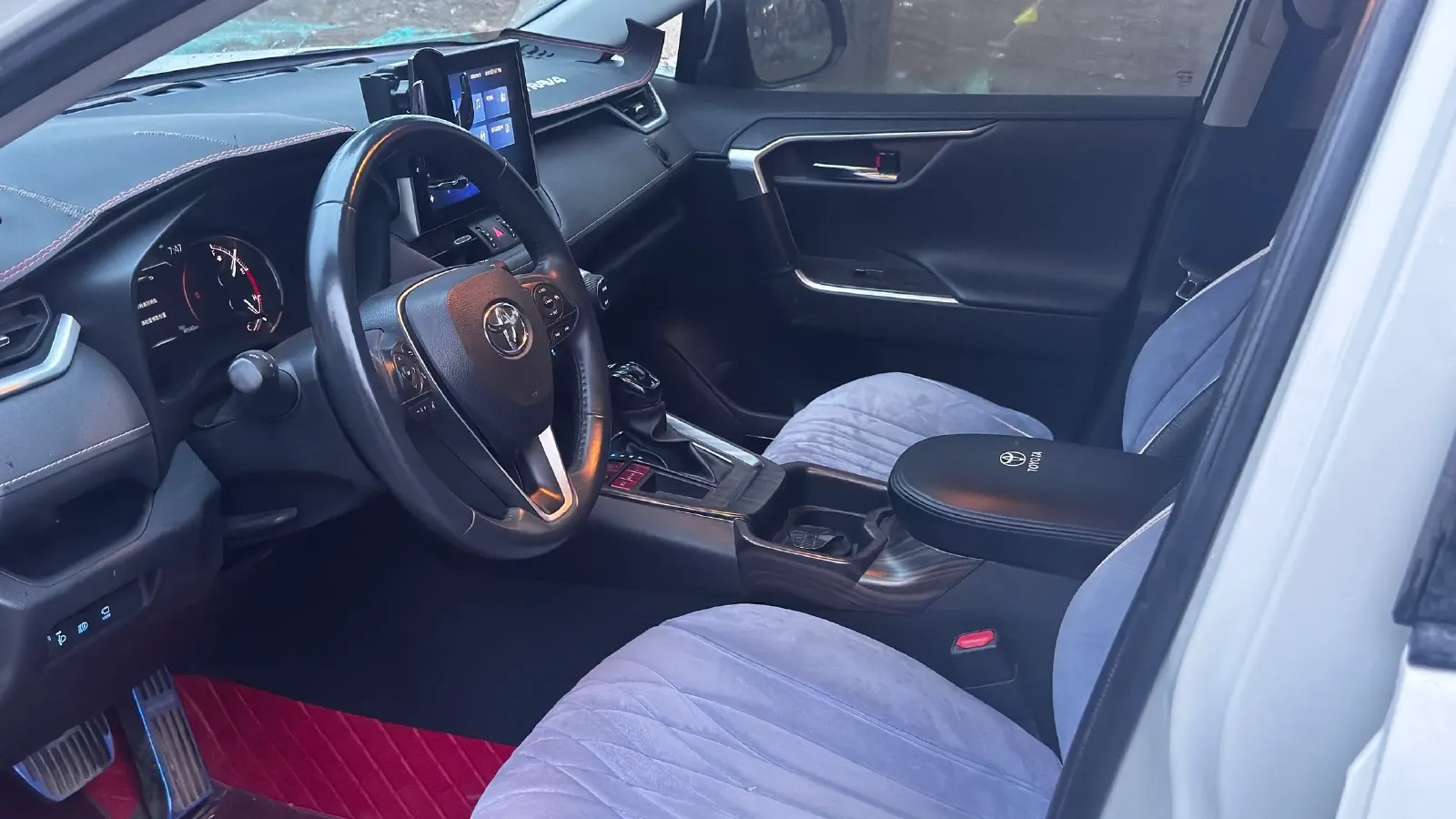 2022 Toyota RAV4 2.0L 171HP L4 CVT,autocango,china used car exporter,china ev exporter,chinese used car exporter,chinese used ev exporter