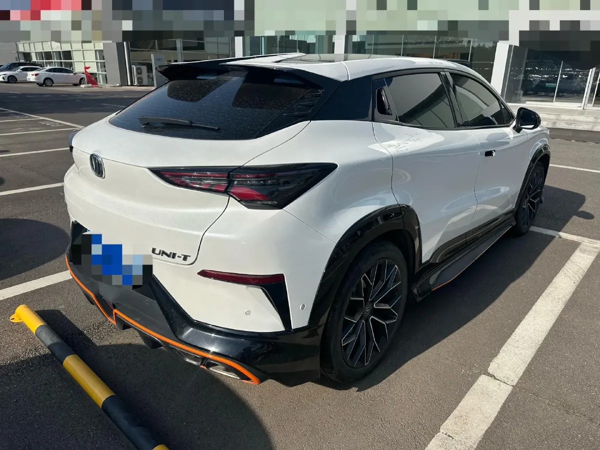 2022 ChangAn UNI-T 1.5T 188HP L4 7DCT,autocango,china used car exporter,china ev exporter,chinese used car exporter,chinese used ev exporter