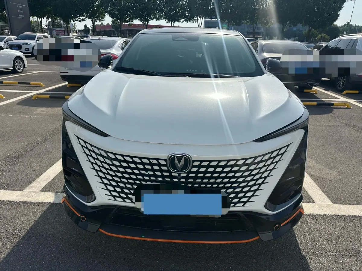 2022 ChangAn UNI-T 1.5T 188HP L4 7DCT,autocango,china used car exporter,china ev exporter,chinese used car exporter,chinese used ev exporter