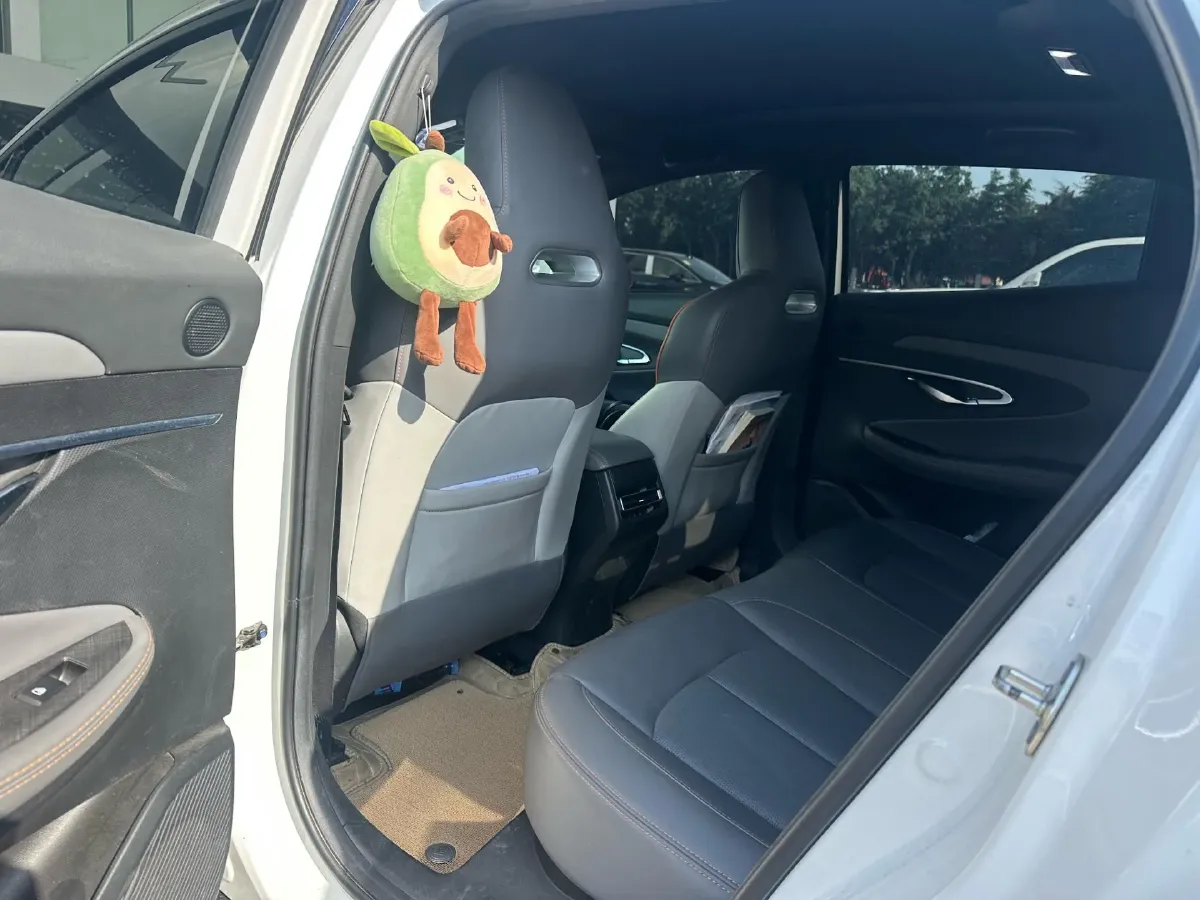 2022 ChangAn UNI-T 1.5T 188HP L4 7DCT,autocango,china used car exporter,china ev exporter,chinese used car exporter,chinese used ev exporter