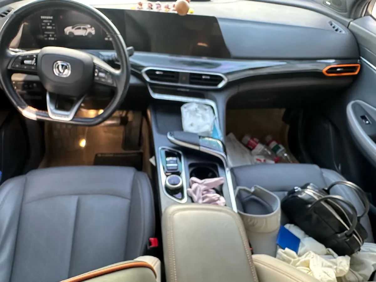 2022 ChangAn UNI-T 1.5T 188HP L4 7DCT,autocango,china used car exporter,china ev exporter,chinese used car exporter,chinese used ev exporter
