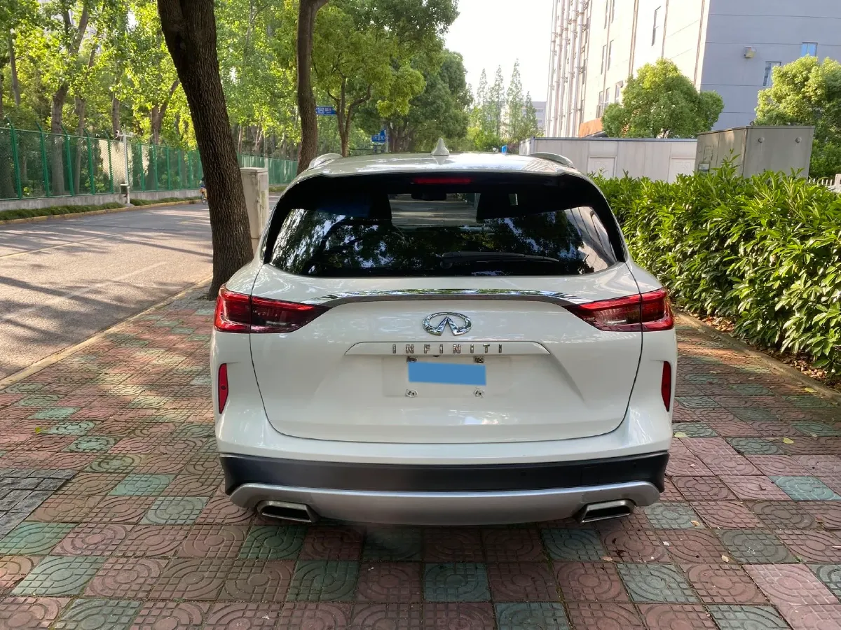 2018 Infiniti QX30 2.0T 211HP L4 7DCT,autocango,china used car exporter,china ev exporter,chinese used car exporter,chinese used ev exporter