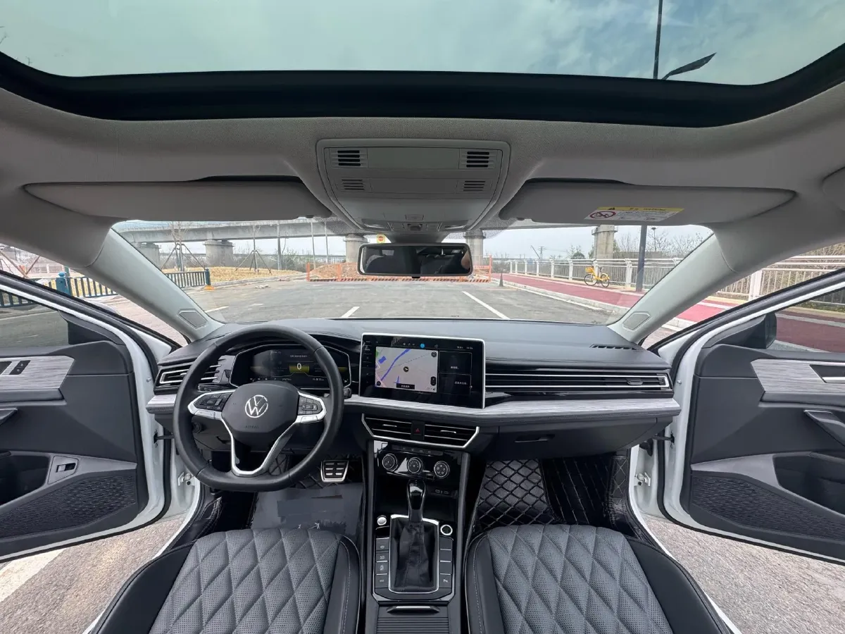2023 Volkswagen Sagitar 1.5T 160HP L4 7DCT,autocango,china used car exporter,china ev exporter,chinese used car exporter,chinese used ev exporter