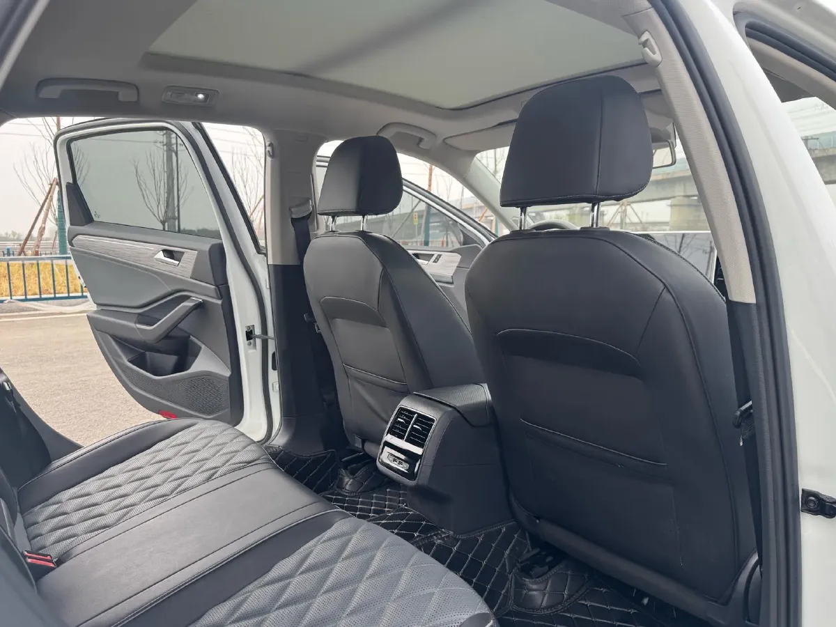 2023 Volkswagen Sagitar 1.5T 160HP L4 7DCT,autocango,china used car exporter,china ev exporter,chinese used car exporter,chinese used ev exporter