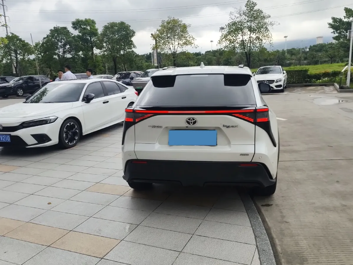 2022 Toyota bZ4X BEV 66.7KWH,autocango,china used car exporter,china ev exporter,chinese used car exporter,chinese used ev exporter