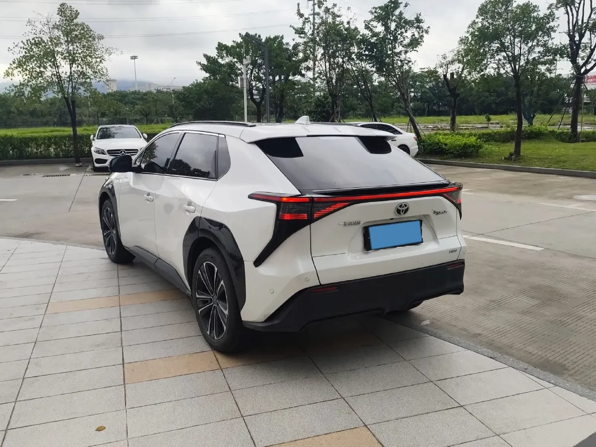 2022 Toyota bZ4X BEV 66.7KWH,autocango,china used car exporter,china ev exporter,chinese used car exporter,chinese used ev exporter