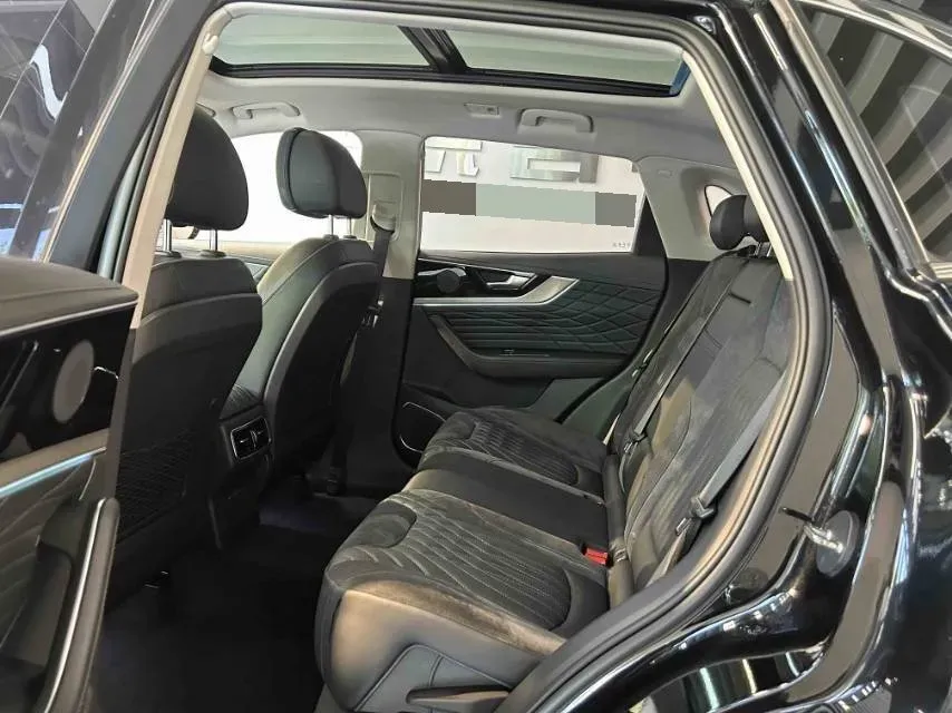 2022 HongQi HS5 2.0T 224HP L4 6AT,autocango,china used car exporter,china ev exporter,chinese used car exporter,chinese used ev exporter