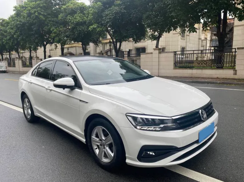 2019 Volkswagen T-Cross 1.4T 150HP L4 7DCT,autocango,china used car exporter,china ev exporter,chinese used car exporter,chinese used ev exporter