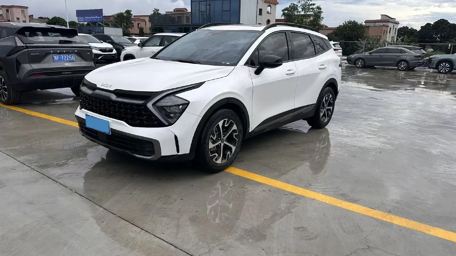 2023 Kia Sportage 1.5T 200HP L4 8AT,autocango,china used car exporter,china ev exporter,chinese used car exporter,chinese used ev exporter